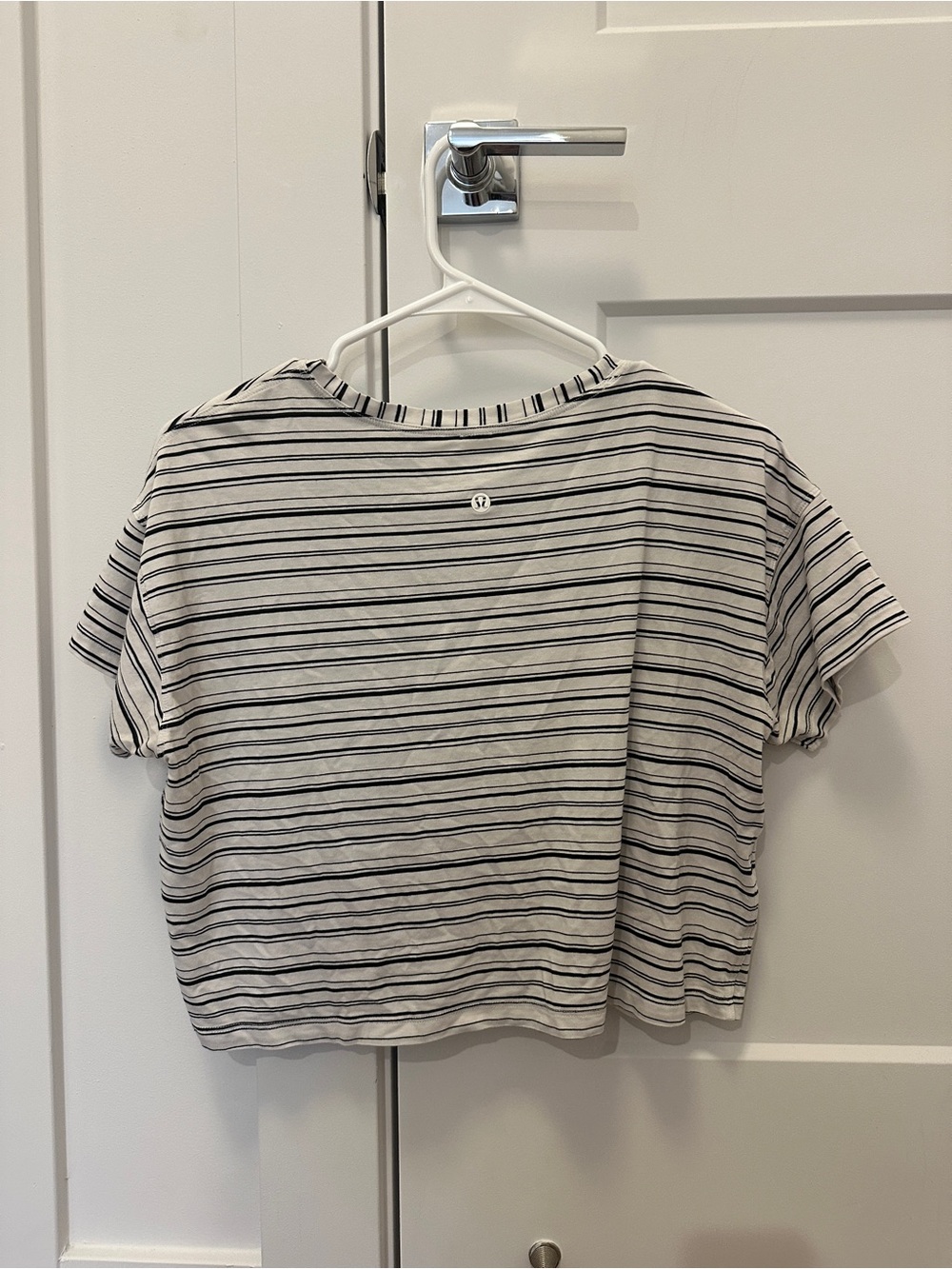 Lululemon Cates Tee 🍋 - Picture 3 of 4